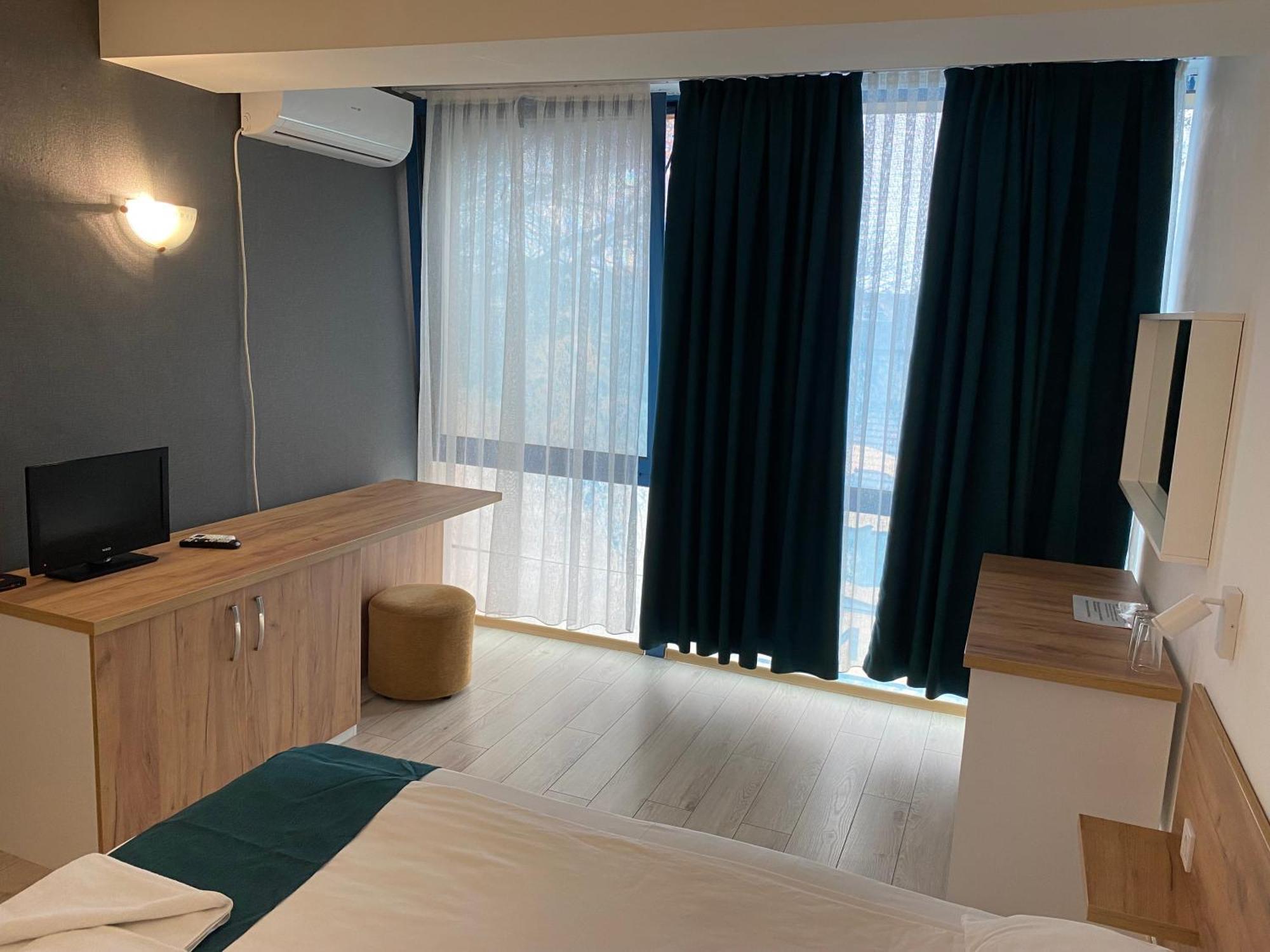 Hotel Fors Burgas Exterior photo