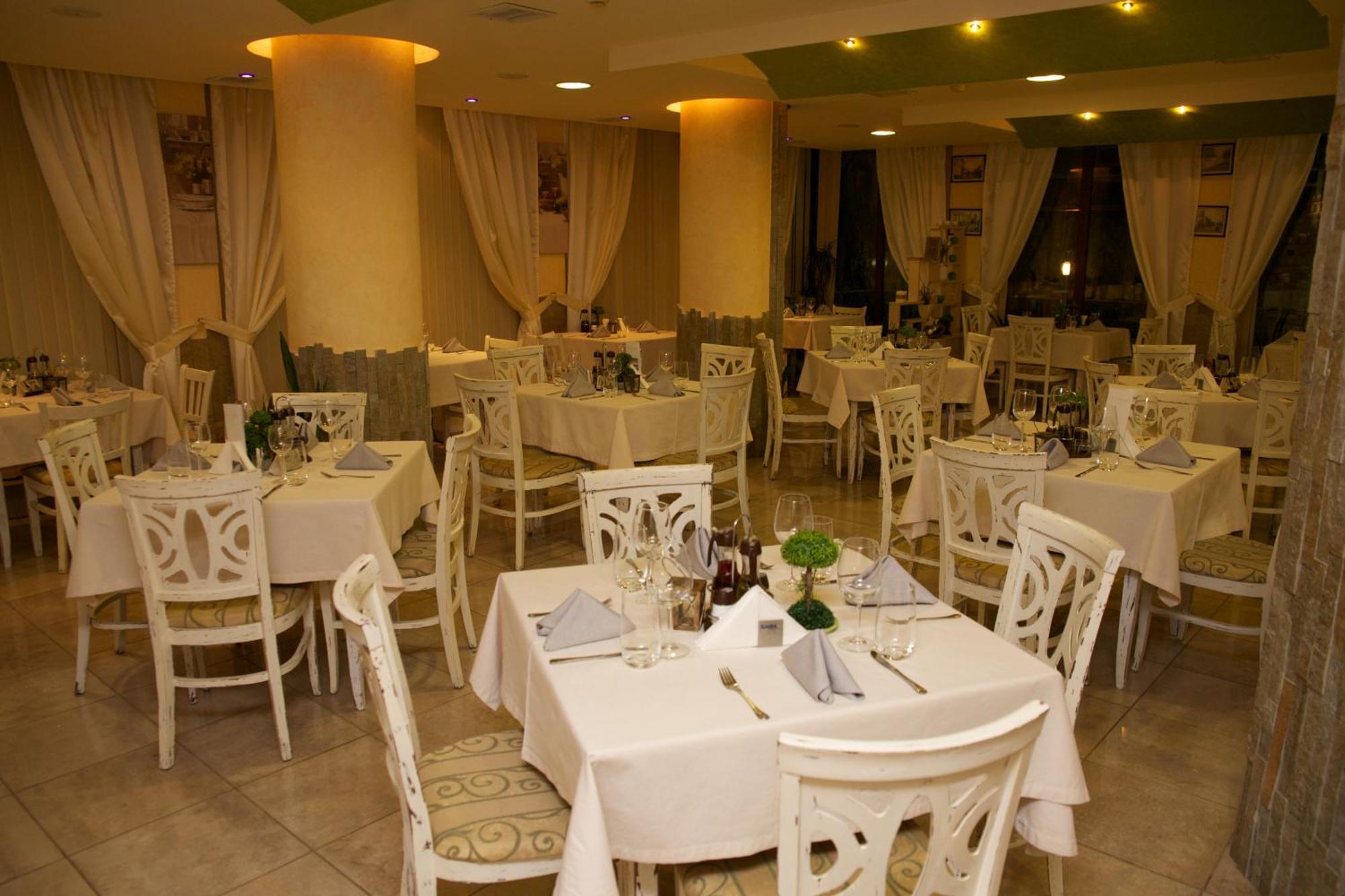 Hotel Fors Burgas Exterior photo